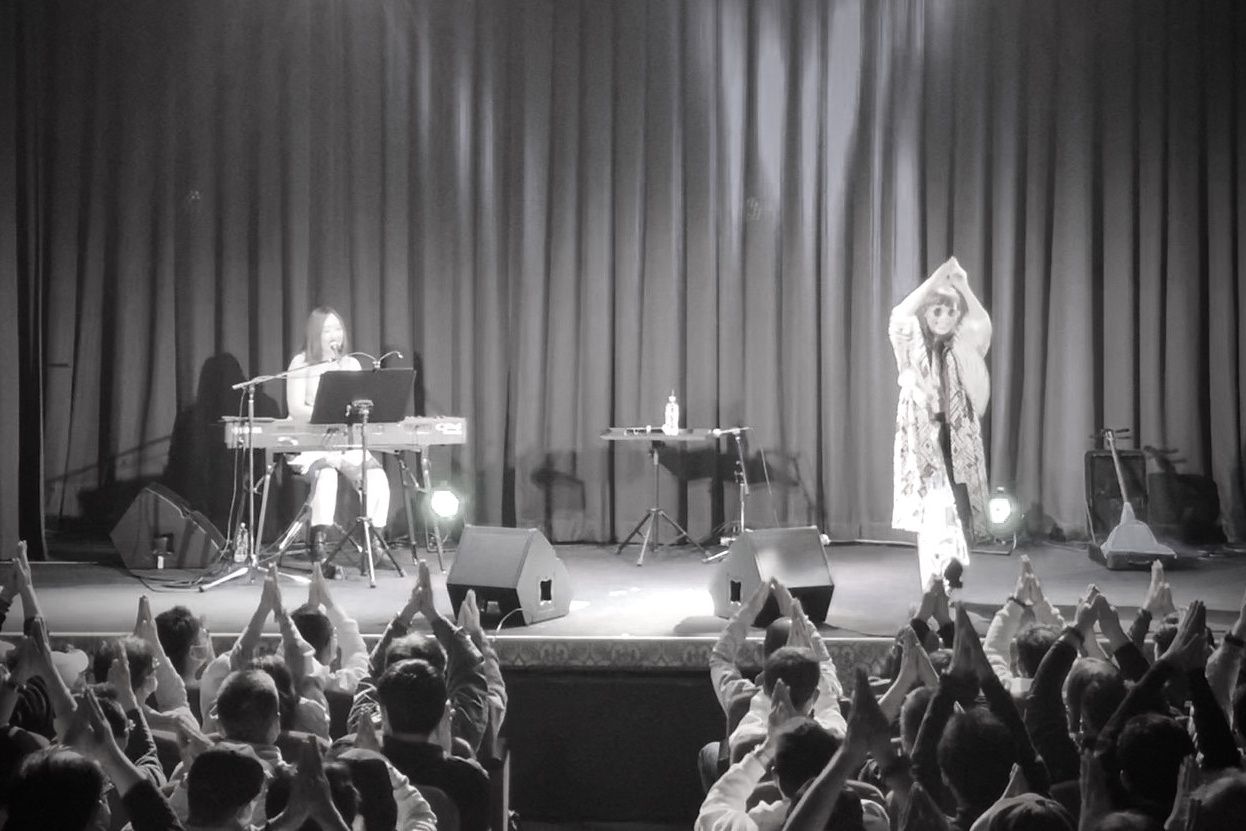 朝倉さやのライブコンサートの画像